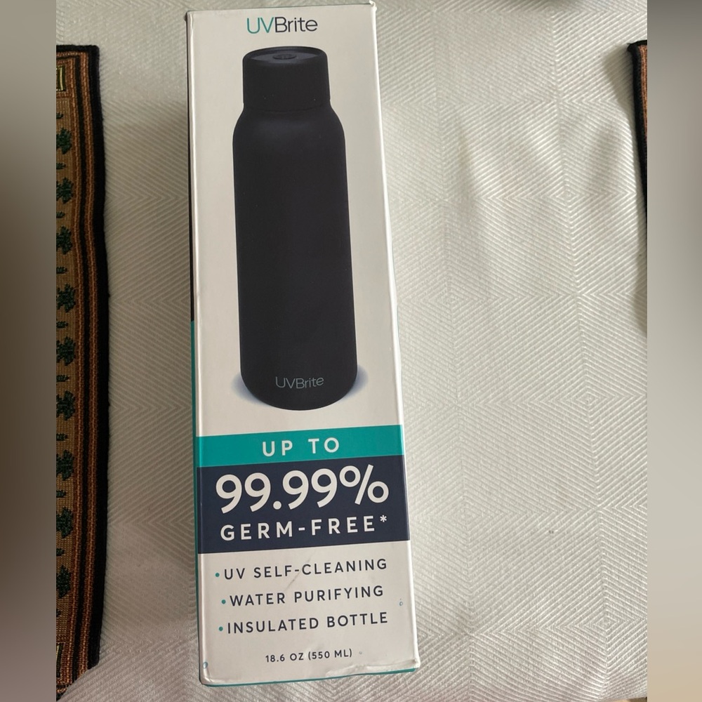 UVBrite Black Self-Cleaning Water Bottle 18.6 oz Brand New